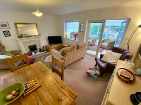 Spacious Two Bedroom House - TM